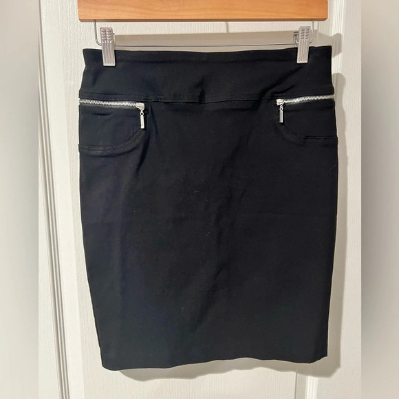 Joe B by Joe Benbasset mini pencil skirt. - Picture 1 of 4